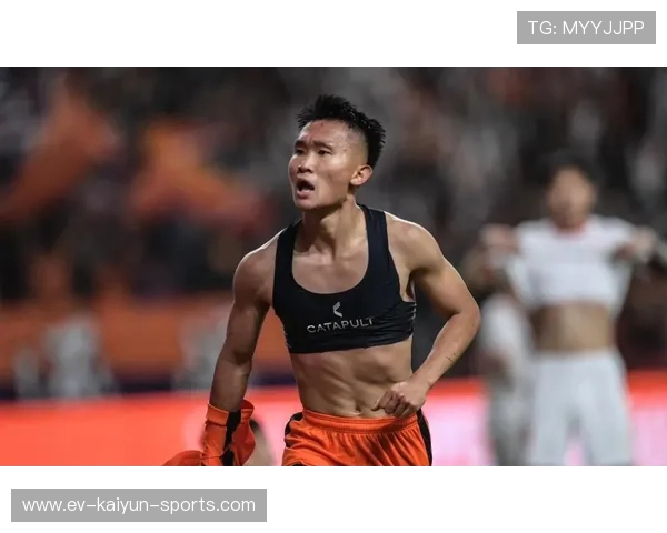 云南玉昆全力引援，巴乙球员与国脚加盟助力保级